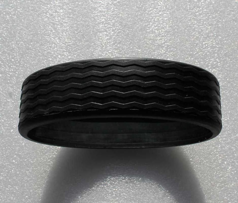 Gummibereifungen, in Paar für Hinterräder (Breite 8cm, Durchmesse 31cm) oder einzeln für Vorderrad (Breite: 5cm) oder ein ganzer Satz